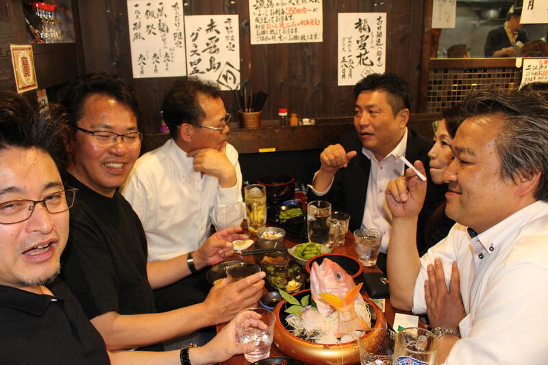 2016年 総会懇親会2次会 57年卒幹事